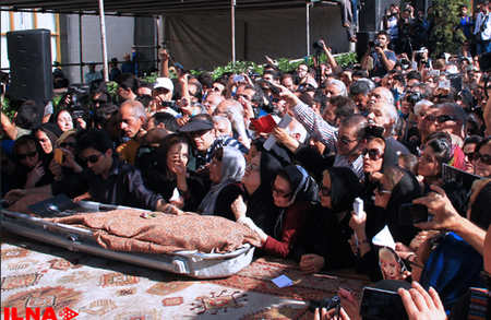 مراسم تشییع سیمین بهبهانی