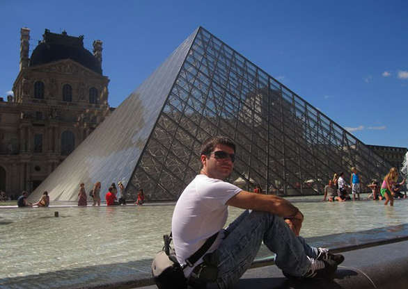 عکس های بازیگران زن و مرد معروف ایرانی در خارج کشور