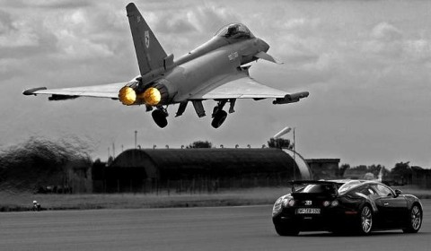 فیلم رقابت بوگاتی ویرون با جنگنده یوروفایتر فیلم رقابت بوگاتی ویرون با جنگنده یوروفایتر