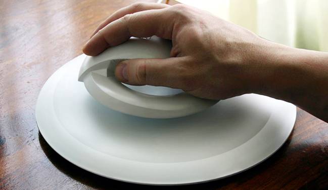 موس معلق و بی سیم برای کاهش صدمات به مچ دست موس معلق و بی سیم برای کاهش صدمات به مچ دست