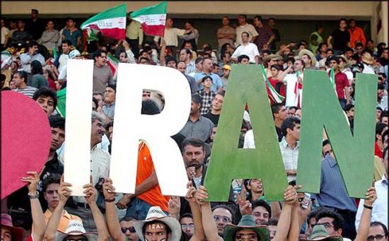 تیم ۲۰۱۴ پنچ بر صفر تیم ۹۸ را برد! bbe90c8155514f0b3f6ef154c30252bf0984103e