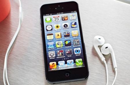 iphone 5 جان یک دختر جوان چینی را گرفت iphone 5 جان یک دختر جوان چینی را گرفت