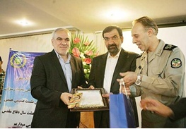 مدیر استقلال از سفر به همراه تیمش به تایلند باز ماند 13-8-9-1243untitled-1