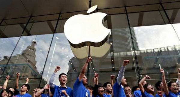 اپل عنوان ارزشمندترین شرکت تجاری جهان را کسب نمود اپل عنوان ارزشمندترین شرکت تجاری جهان را کسب نمود