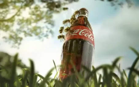 کلیپ زیبای تبلیغاتی نوشابه کوکاکولا 2013-11-07_194756