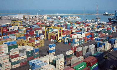 گمرک شهید رجایی: کشف ۱۶۰۰ دیش ماهواره در کانتینر 2013-12-17_000546