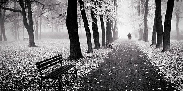 آهنگ زیبای محمد اصفهانی «ارمغان تاریکی» / تیتراژ سریال 2014-01-13_003456