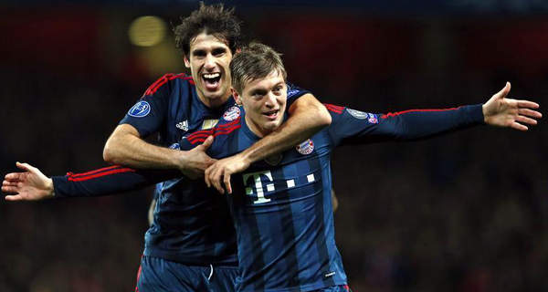 بایرمونیخ ۱۰ نفره آرسنال را در خانه شکست داد بایرمونیخ ۱۰ نفره آرسنال را در خانه شکست داد