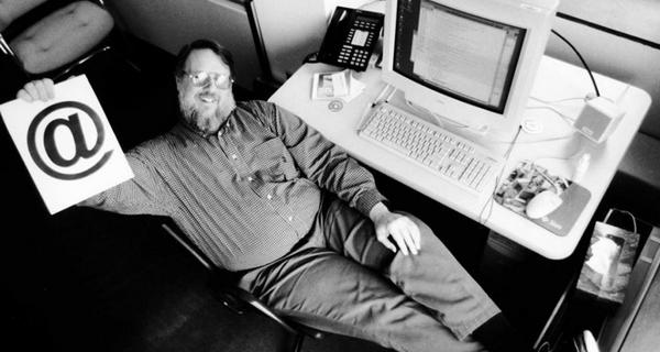 علامت @ در ایمیل به چه معناست؟ 2014-02-28_163808