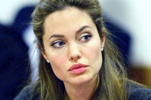 «آنجلینا جولی» دومین بار زیر تیغ جراحی 2014-03-02_151551