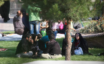 ساعاتی پیش: زلزله در تبریز / مردم به خیابان ریختند ساعاتی پیش: زلزله در تبریز / مردم به خیابان ریختند