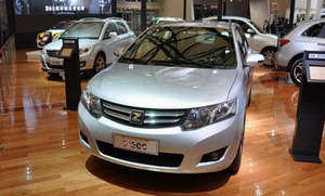 گاف در رونمایی از خودرو s300 سایپا + عکس 2014-03-14_114259