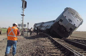 واژگونی قطار مشهد – تهران در شاهرود واژگونی قطار مشهد – تهران در شاهرود