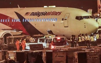 جدید / فرود اضطراری هواپیمای مالزی + فیلم جدید / فرود اضطراری هواپیمای مالزی + فیلم