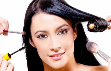 رنگ کردن مو و خطر ابتلا به سرطان مثانه رنگ کردن مو و خطر ابتلا به سرطان مثانه