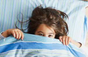 علت شب ادراری کودک ارثی است / درمان ۱۵ سالگی شب ادراری Enuresis