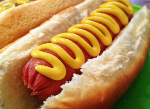 طرز تهیه هات داگ/ آموزش و دستور پخت دستور پخت هات داگ