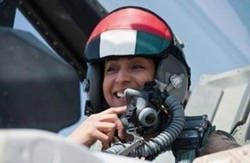 زن خلبانی که به مواضع داعش حمله کرد + عکس مریم المنصوری