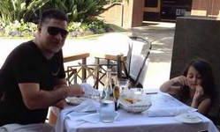 عکس جدید / علی دایی و دخترش نورا” تعطیلات در امریکا daee nora