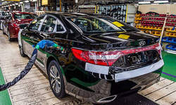 خودروسازان خارجی در انتظار مذاکرات هسته ای ایران 2015-04-06_004913