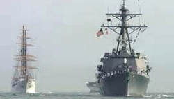 استقرار کشتی های جنگی آمریکایی در نزدیکی یمن 2015-04-19_013206