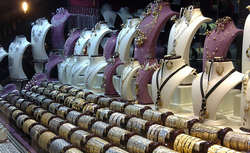 جدول قیمت امروز دلار، سکه و طلا در بازار 2015-05-14_193927