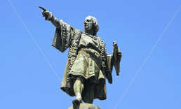 پایین آوردن مجسمه کریستف کلمب و جایگزینی با یک زن 2015-08-05_154157