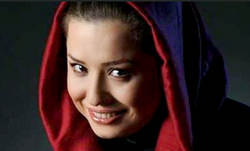 مهراوه شریفی نیا در استادیوم فوتبال + عکس 2015-08-13_143943