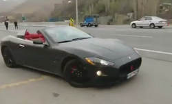 فیلم / دریفت و حرکت نمایشی مازراتی جلو پلیس ایران 2015-08-23_002547