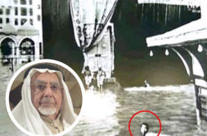 عکس / مردی که با شنا کعبه را طواف کرد! 2015-08-29_135111