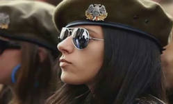 فیلم و عکس / زنان نظامی ارتش های مختلف جهان 2015-08-31_210709