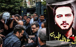 تصاویر تشییع پیکر علی طباطبایی (بازیگر سینما) + عکس 2015-09-01_164658