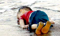 عکس کودکی که جهان را شوکه کرد 2015-09-03_210922