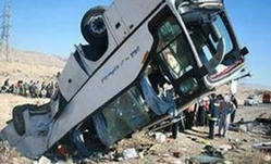 واژگونی اتوبوس اسکانیا زائران عراقی در همدان / ۱۱ کشته 2015-09-07_002614