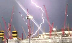 لحظه سقوط جرثقیل در مکه + فیلم فیلم سقوط جرثقیل در مکه