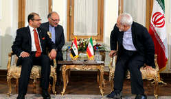 علت گچ گرفتن پای محمد جواد ظریف چیست؟ / عکس علت گچ گرفتگی پای محمدجواد ظریف