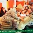 خر سواری علیرضا خمسه در «برنامه طنز خندوانه» خر سواری علیرضا خمسه در «برنامه طنز خندوانه»
