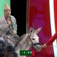 فیلم / خر سواری علیرضا خمسه در «برنامه خندوانه» فیلم / خر سواری علیرضا خمسه در «برنامه خندوانه»