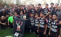 شادی پس از گل هواداران پرسپولیس با صلوات شادی پس از گل هواداران پرسپولیس با صلوات