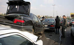 تصادف زنجیره ای در بزرگراه قزوین – کرج با ۴۳ مصدوم تصادف زنجیره ای در بزرگراه قزوین - کرج با 43 مصدوم