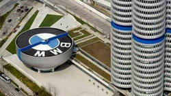 پارکینگ حیرت آور شرکت خودروسازی BMW + عکس پارکینگ حیرت آور شرکت خودروسازی BMW + عکس