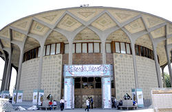 مصدوم شدن یک نفر در ترور/ فرو ریختن سقف تئاتر شهر مصدوم شدن یک نفر در ترور/ فرو ریختن سقف تئاتر شهر