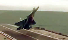 نمایش و مهارت خلبان جنگنده روس بر روی ناو + فیلم ناو هواپیمابر