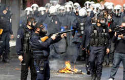 دستگیری ۳ ایرانی قبل از پیوستن به گروه داعش دستگیری 3 ایرانی قبل از پیوستن به گروه داعش