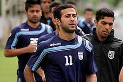 فیلم و جزئیات / درگذشت «مهرداد اولادی» بازیکن تیم ملی ایران 2016-04-19_062609